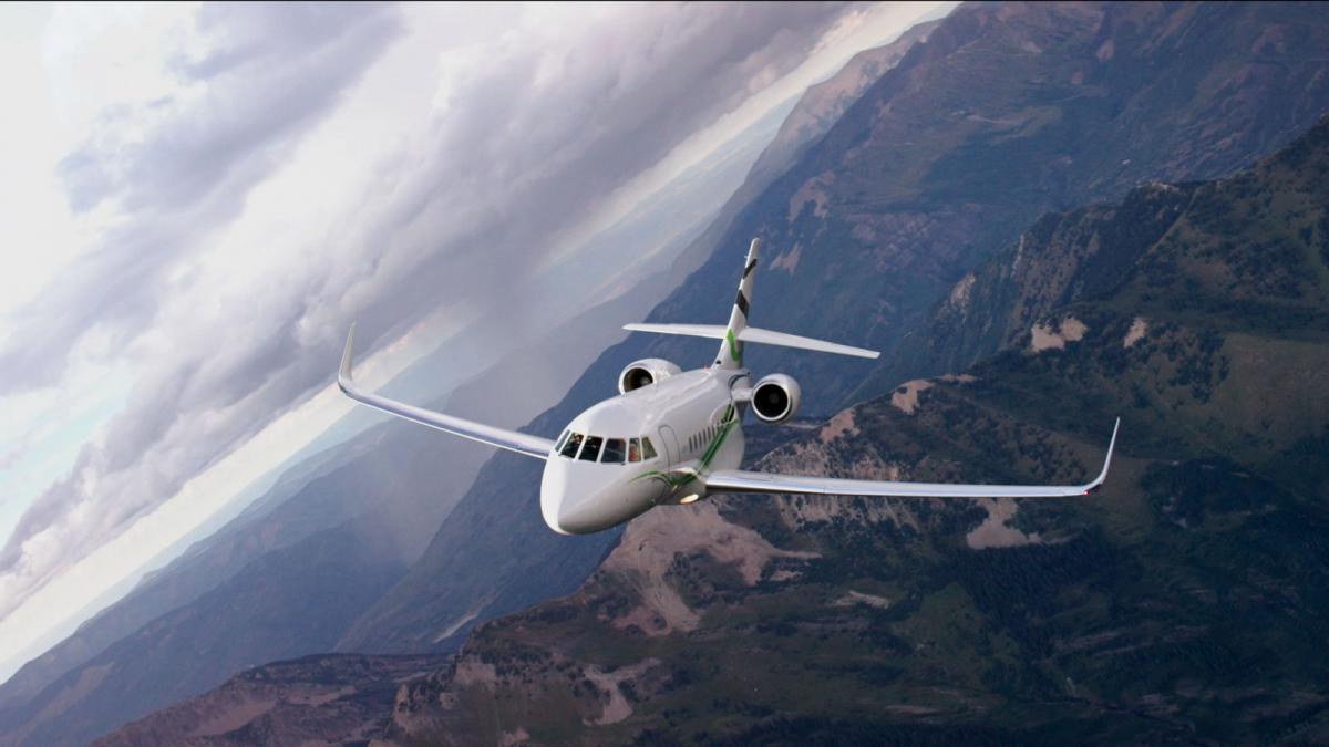 Dassault Falcon 2000S cabin for Bahamas charter