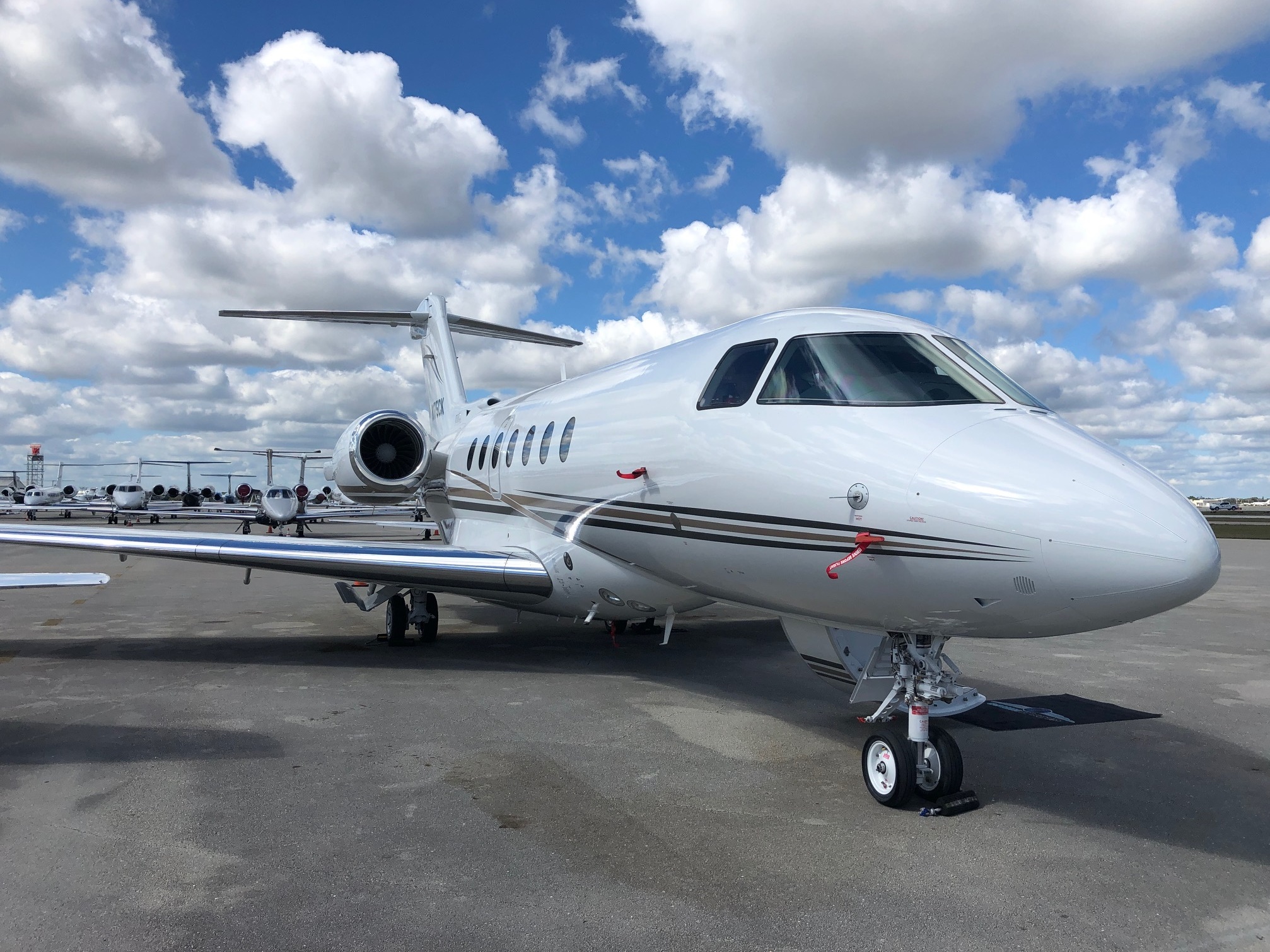 Hawker 4000 super midsize jet private aircraft for Bahamas charter