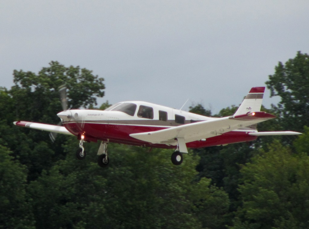Piper Saratoga PA-32R piston private aircraft for Bahamas charter