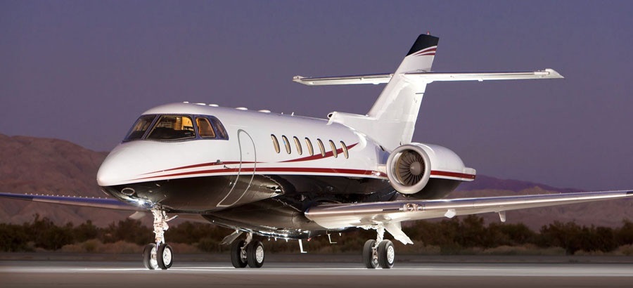 Hawker 1000 super midsize jet private aircraft for Bahamas charter