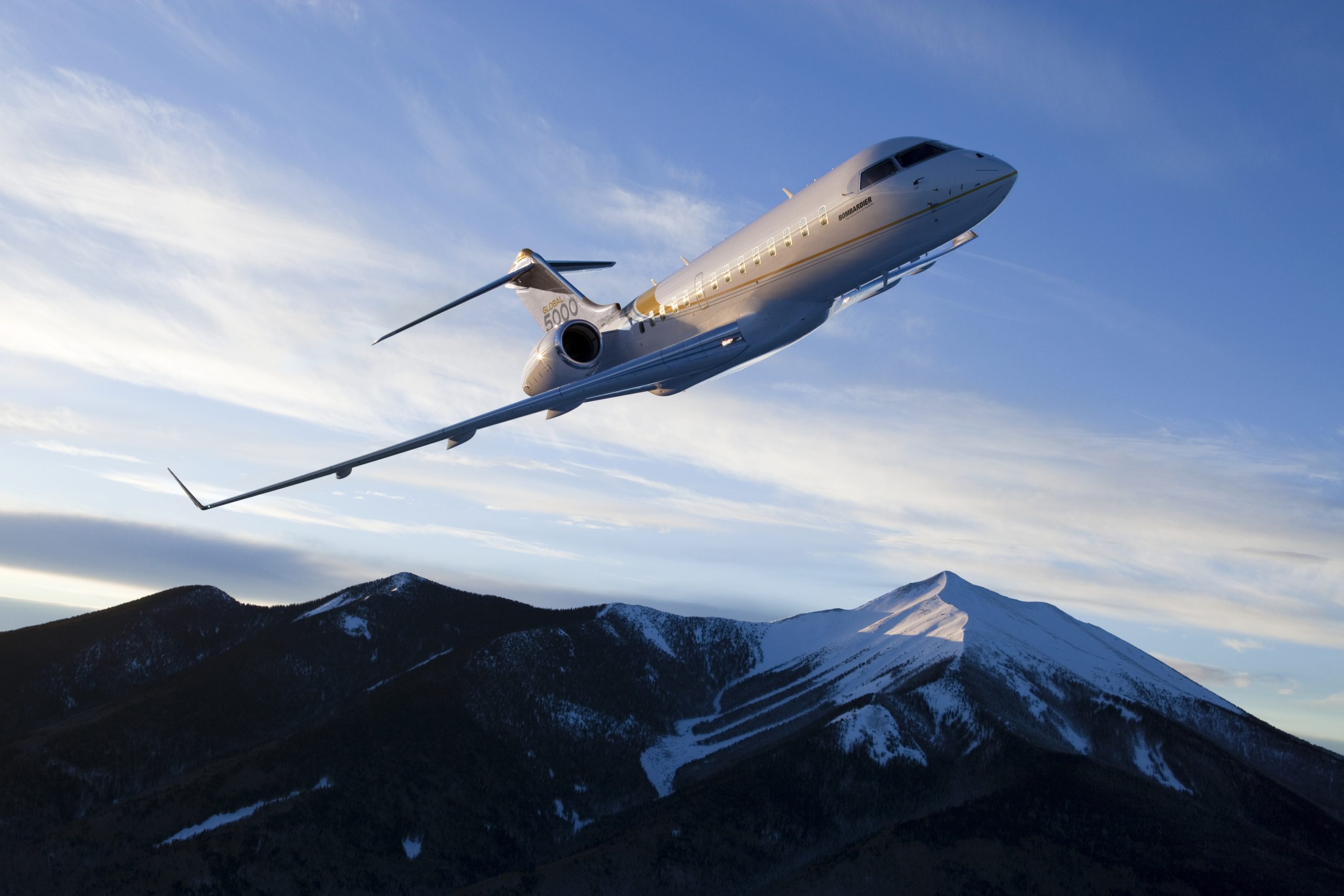 Global 5000 long range jet private aircraft for Bahamas charter